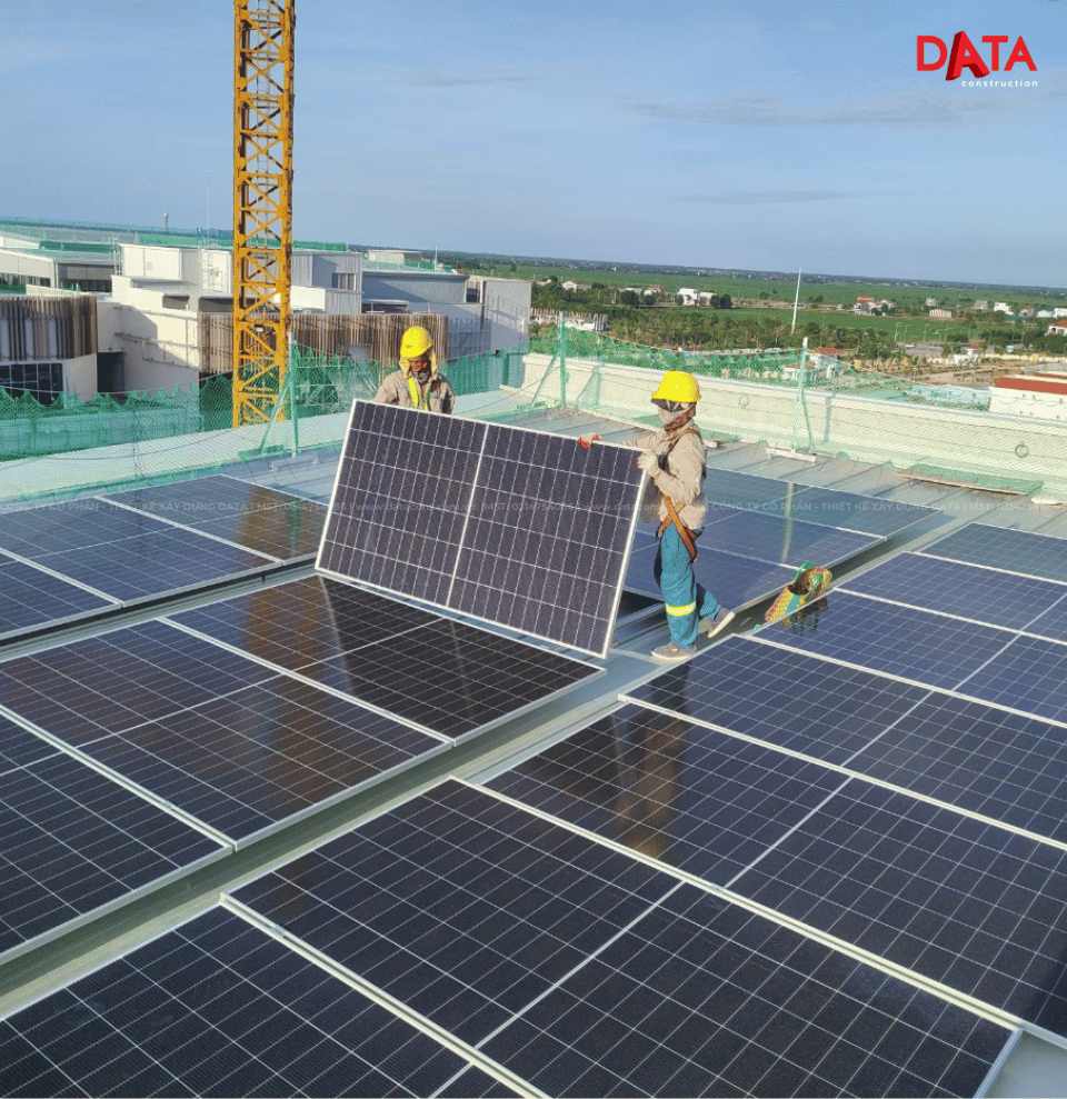 Lắp tấm pin solar Aeon Mall Huế