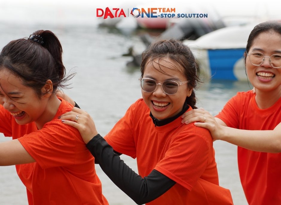 datagroup_oneteam_trochoibaibien (1)